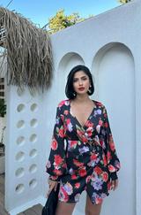 Kırmızı Kuşaklı Saten Elbise