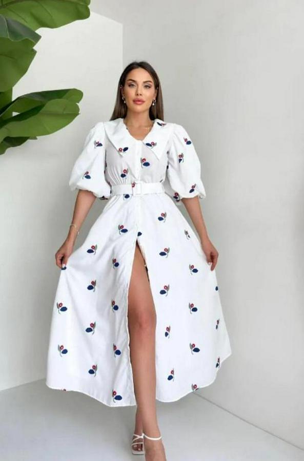 Kırmızı Yakası Çiçek Motifli Kemerli Elbise