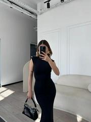 Kolsuz Uzun Likralı Elbise