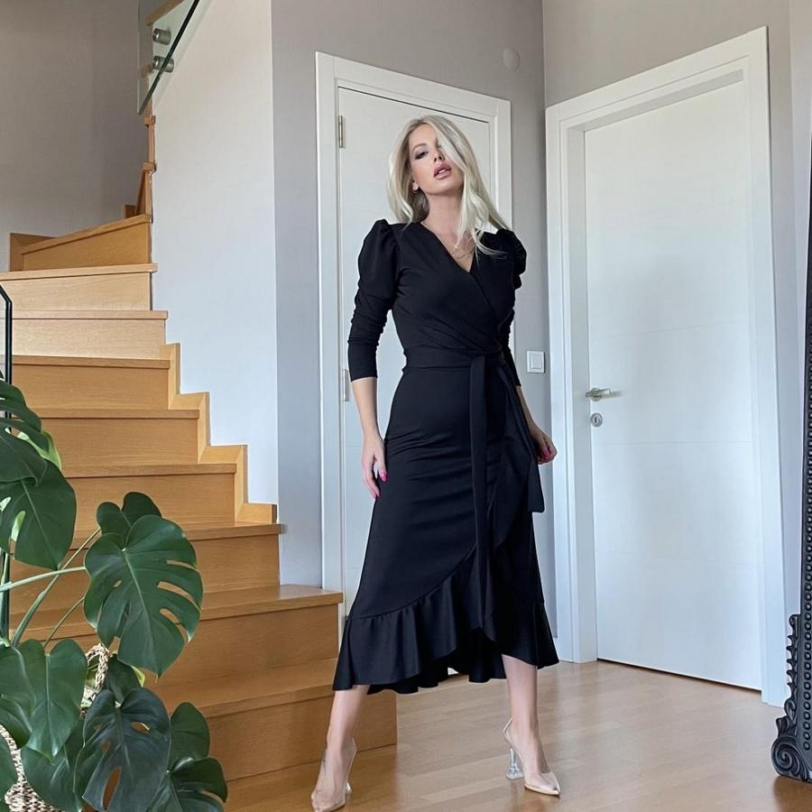 Krep Kumaş Midi Boy Kuşaklı Uzunkol Elbise 113 Cm