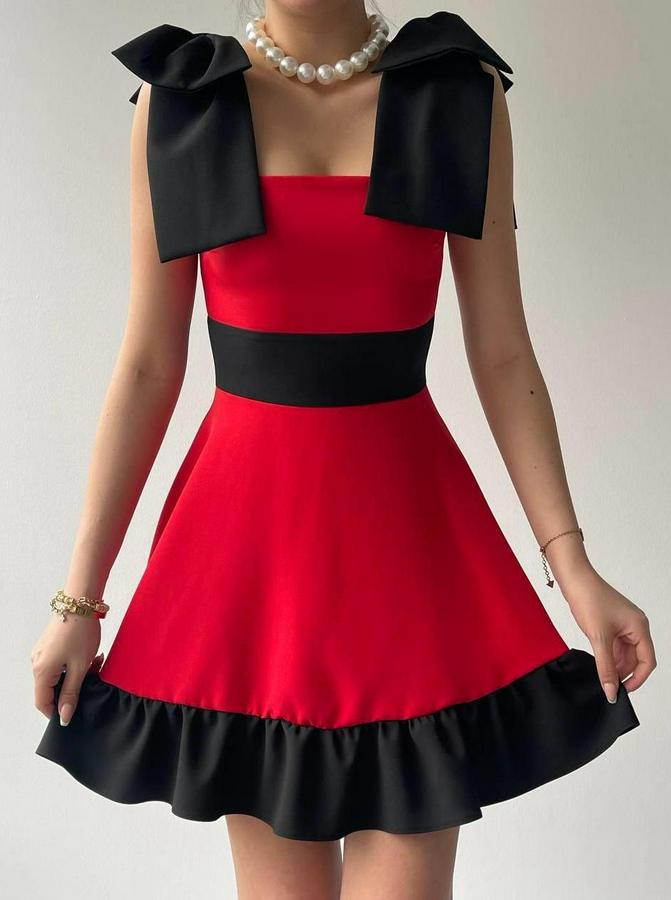 Miron Omuz Fiyonklu Elbise