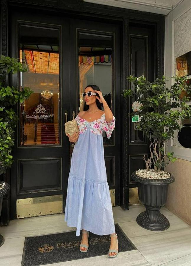 Renkli Nakiş Desenli Elbise