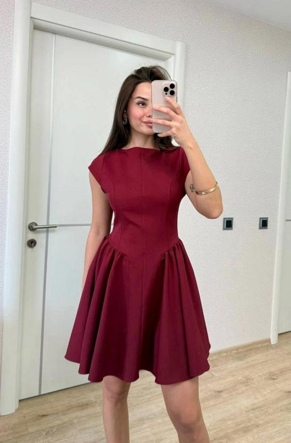 Sırt Dekolteli Çan Detaylı Mini Elbise