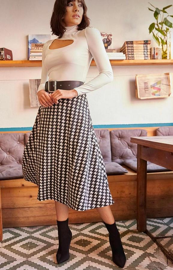 Beli Lastikli Kazayağı Desen Süet Scuba Etek.