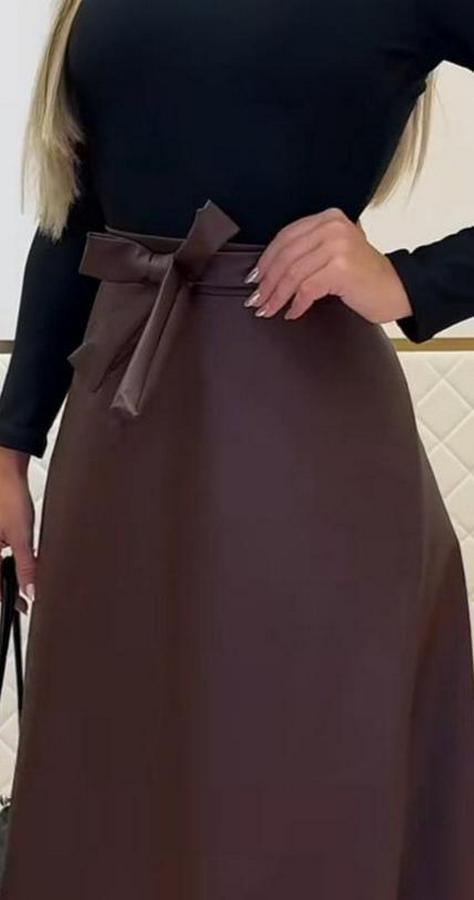Belden Kuşaklı Uzun Deri Etek
