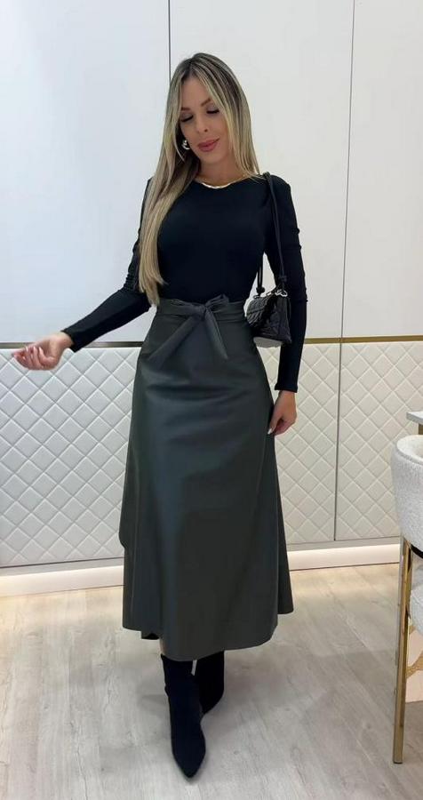 Belden Kuşaklı Uzun Deri Etek