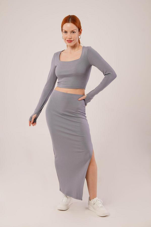 Kare Yaka Bluz Ve Yırtmaç Detaylı Etek Ikili Gri Takım