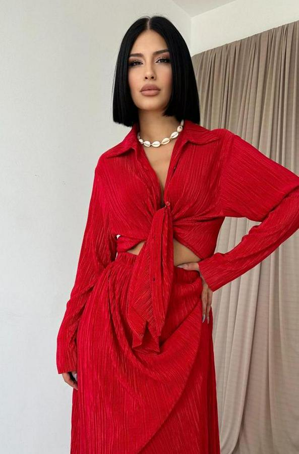 Kırmızı Fitilli Gömlek Ve Uzun Etek Takım