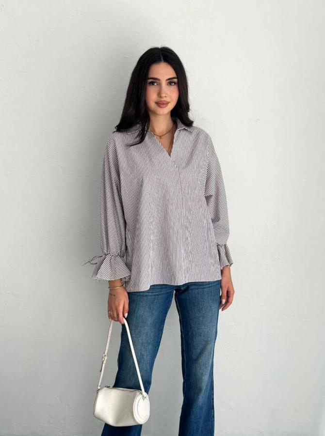 Arkası Asimetrik Yırtmaç Kesim Detaylı Cizgili Bluz Gömlek