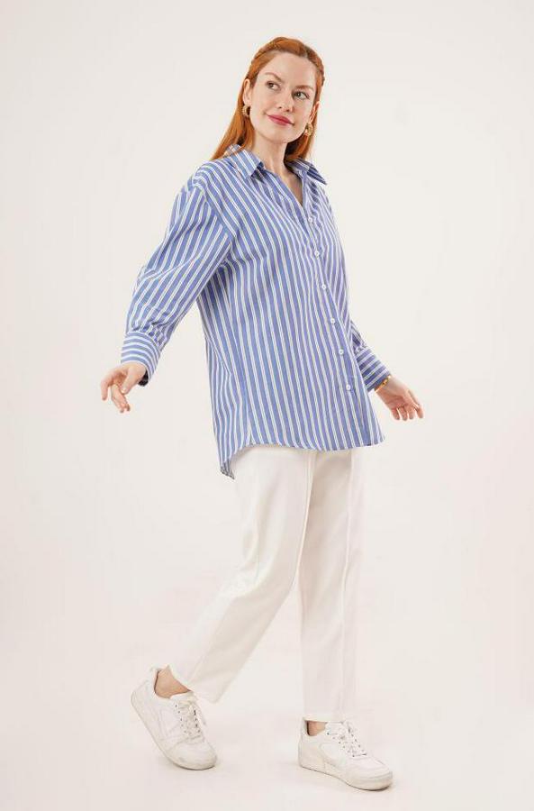 Çift Çizgi Geçişli Düğmeli Mavi Gömlek