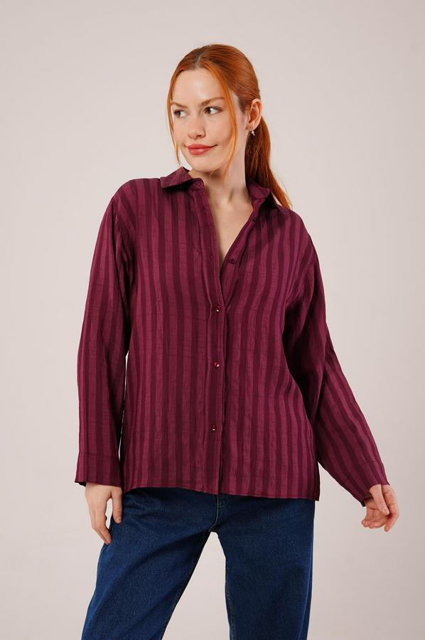 Düğmeli Ve Çizgi Detaylı Bordo Gömlek