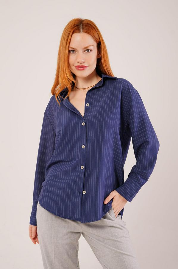 Ince Çizgi Detaylı Lacivert Gömlek