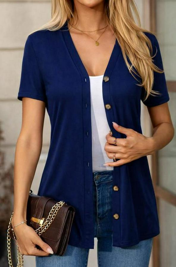 Kısa Kollu V Yakalı Önü Düğmeli Viskon Bluz
