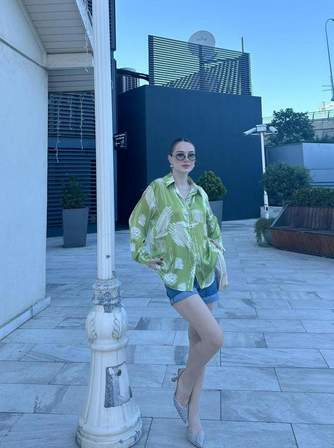 Uzun Kollu Dijital Baskılı Salaş Saten Gömlek