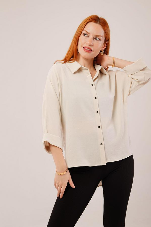 Kol Katlama Detaylı Bej Gömlek