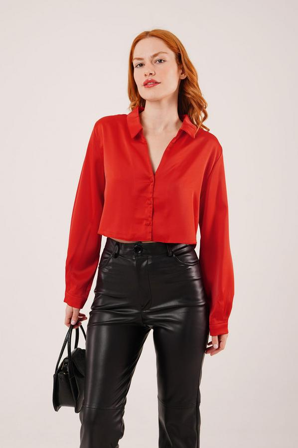 Saten Crop Model Kırmızı Gömlek