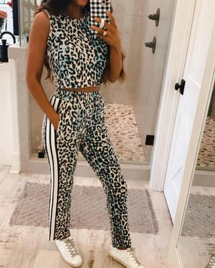 Dalgıç Kumaş Dijital Leopar Baskılı Şerit Detaylı Takım