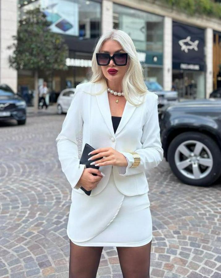 Tek Düğme Detaylı Ceket Mini Etek Ikili Takım 