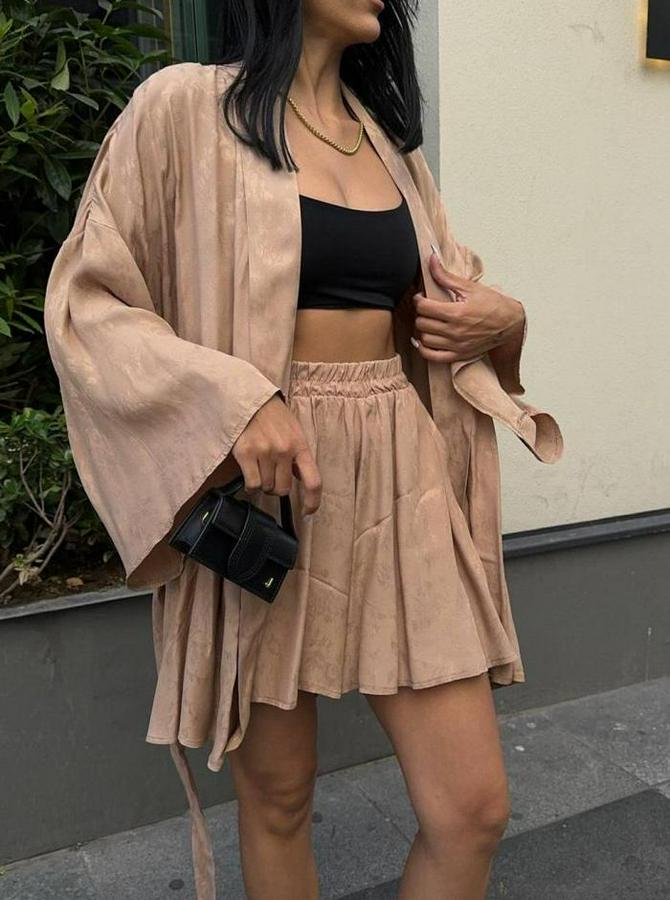 Jakarli Kimono