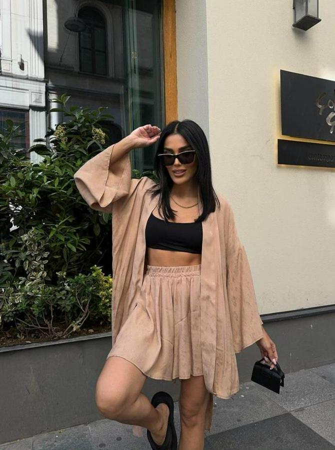 Jakarli Kimono