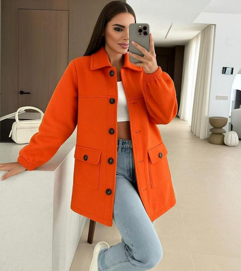 Bileği Lastikli Cep Ve Leopar Düğme Detay Kaşe Kaban