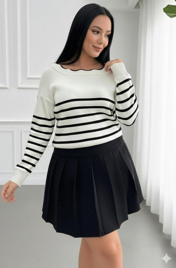 Beyaz Sırt Bağlama Detaylı Çizgi Desen Triko Bluz