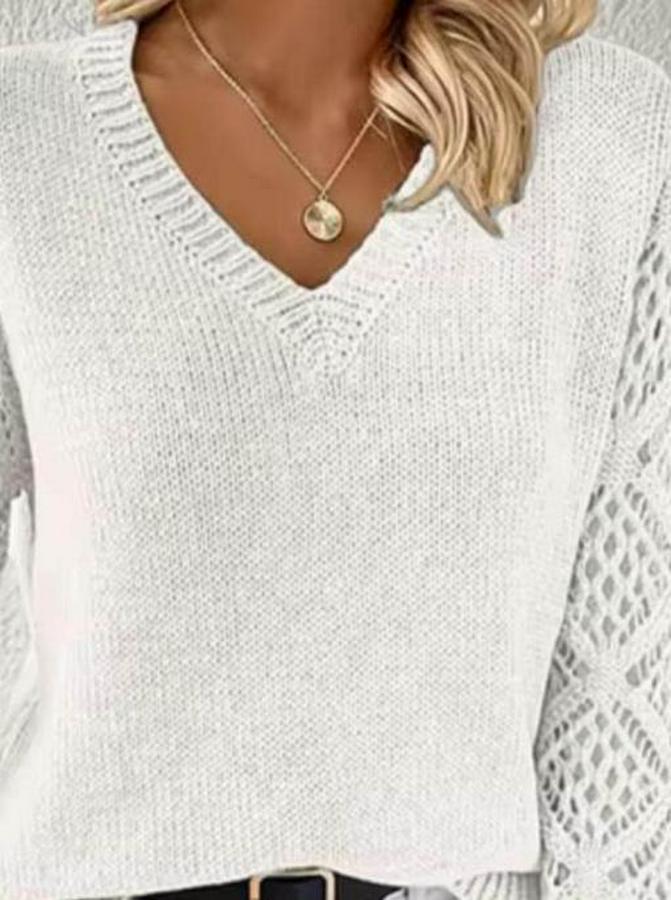 Uzun Kollu V Yaka Kol Delikli Baklava Desen Detaylı Triko Kazak