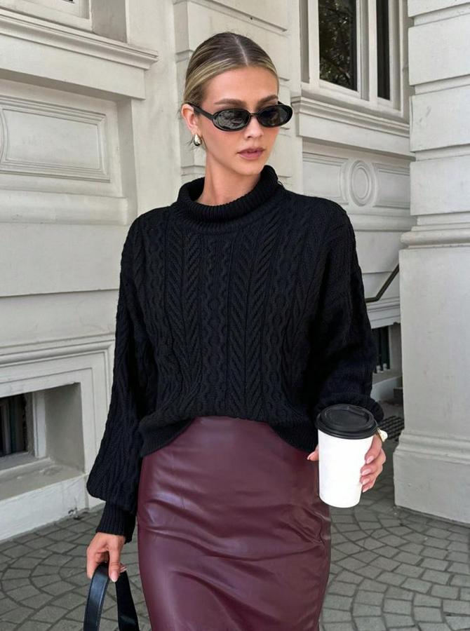 Uzun Kollu Yarı Balıkçı Yaka Triko Bluz