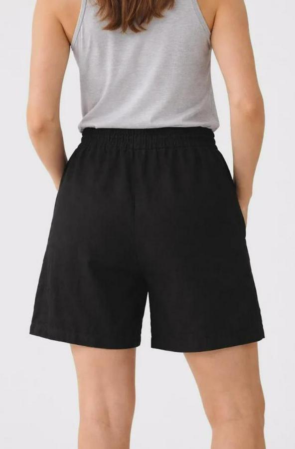 Keten Kumaş Cepli Rahat Kesim Bel Lastikli Şort