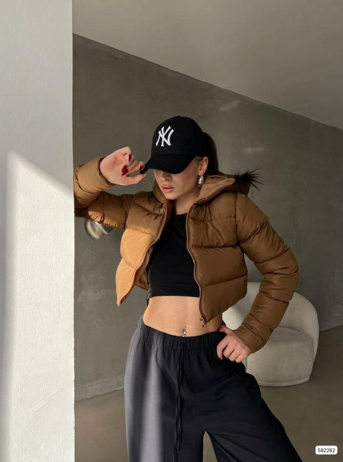 Kapüşon Detay Kısa Şişme Mont