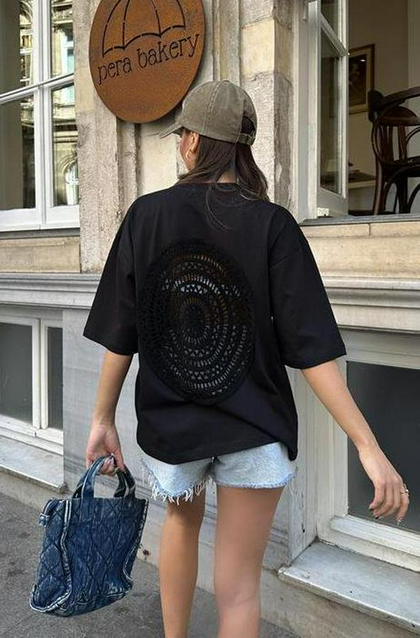 Ocean Sırtı Brodeli Tişört 8022-8