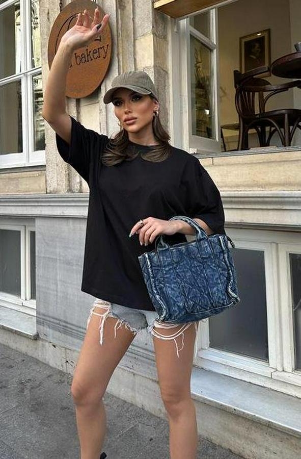 Ocean Sırtı Brodeli Tişört 8022-8