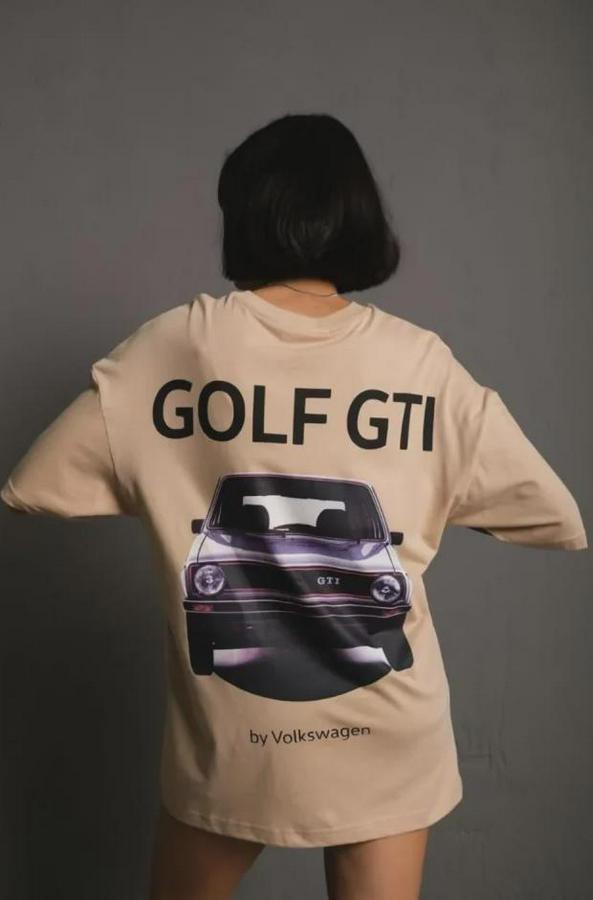 Oversize Baskılı Tişört – Golf Gti Retro Araba Desenli, Ön