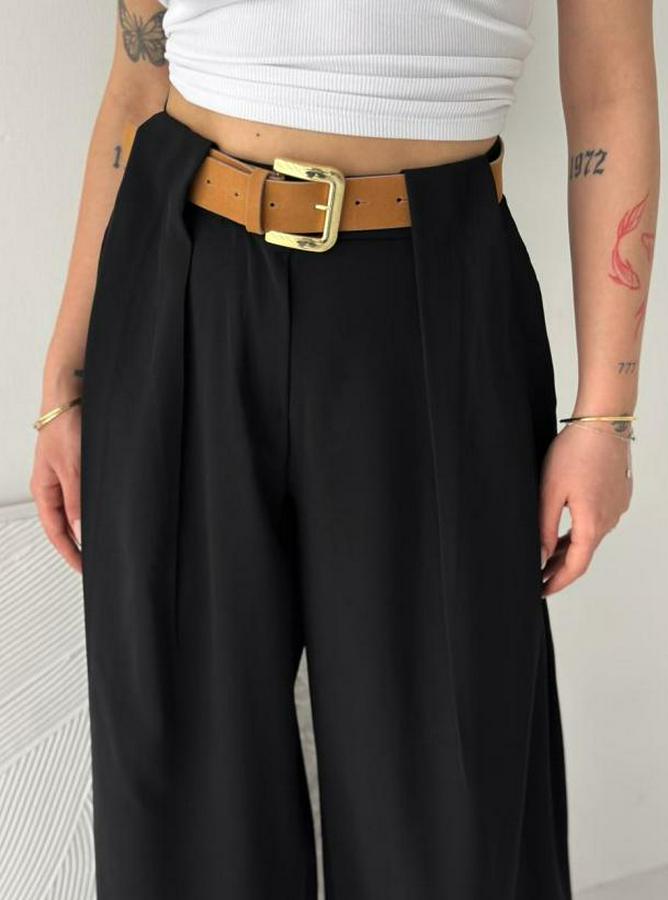 Pileli Kemerli Pantolon