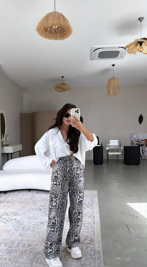 Saten Kumaş Leopar Desenli Pantolon