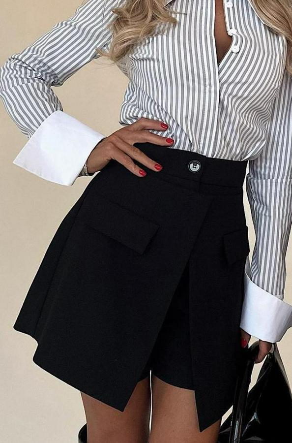 Yüksek Bel Düğmeli Asimetrik Kesim Cepli Kısa Ithal Krep Şort Etek