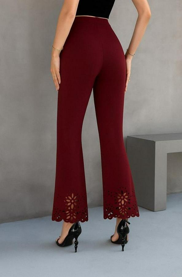 Yüksek Bel Paçaya Doğru Genişleyen Lazer Çiçek Kesim Detaylı Ithal Krep Pantolon