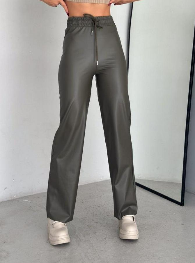 Yüksek Bel Geniş Paça Içi Şardonlu Deri Pantolon.