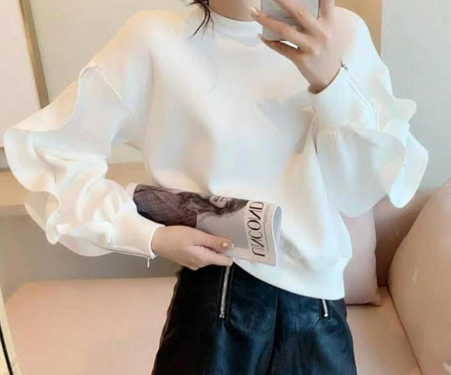 Bisiklet Yaka Kolları Volan Detay Üç Iplik Kumaş Sweat