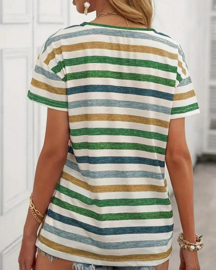 Kısa Kollu V Yaka Çizgili Süprem T-Shirt