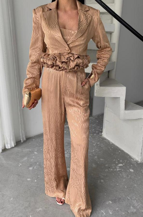 Jakarli Bluzu Tasarim Detayli Ceket Pantolon Ve Bluz 3 Lü Takim