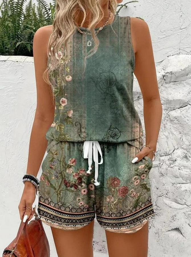 Askılı Yuvarlak Yaka Çiçek Baskılı Süprme Bluz Ve Short Ikili Takım