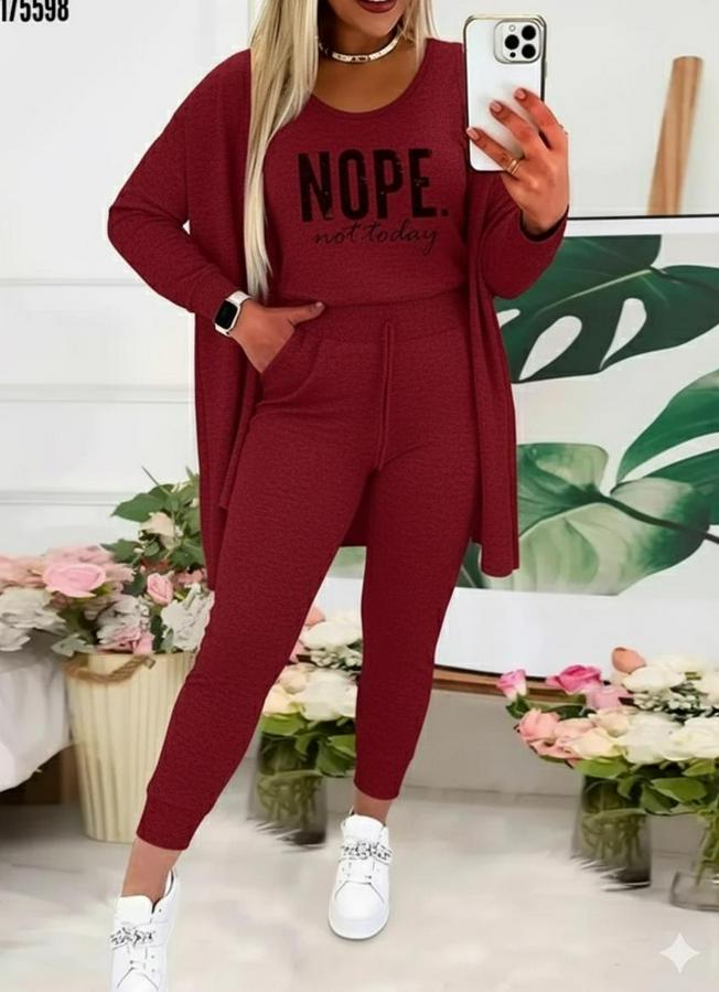 Askılı Yuvarlak Yaka Yazılı Viskon Iki Iplik Bluz Ceket Ve Pantolon 3lü Takım