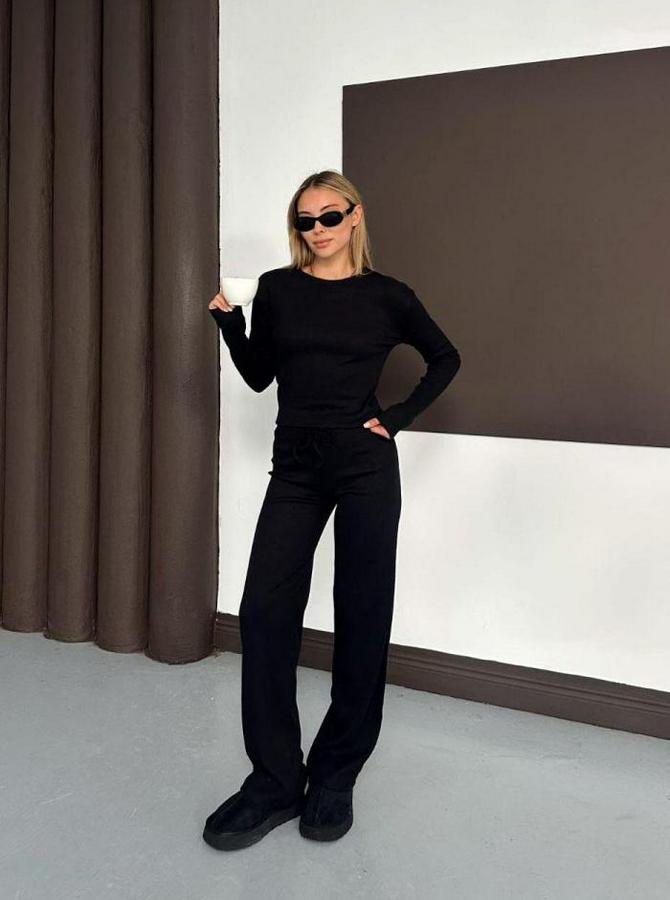 Bisiklet Yaka Parmak Geçme Detay Uzun Kollu Bluz Ve Pantolon Ikili Takım