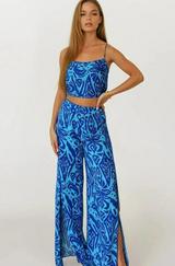 Dokuma Viskon Yırtmaç Detaylı Takım