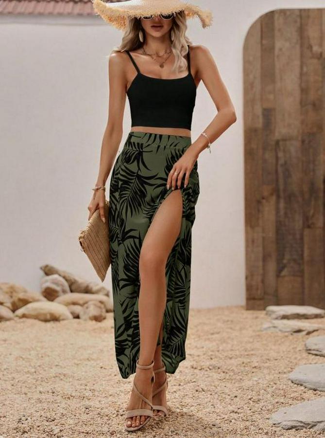 Ip Askılı Yuvarlak Yaka Kısa Viskon Bluz Ve Desenli Yırtmaçlı Süprem Etek Ikili Takım