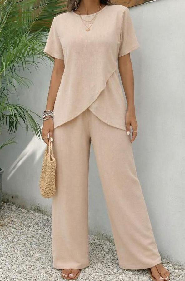 Kısa Kollu Bisiklet Yaka Asimetrik Kesim Detaylı Bürümcük Bluz Ve Pantolon Ikili Takım