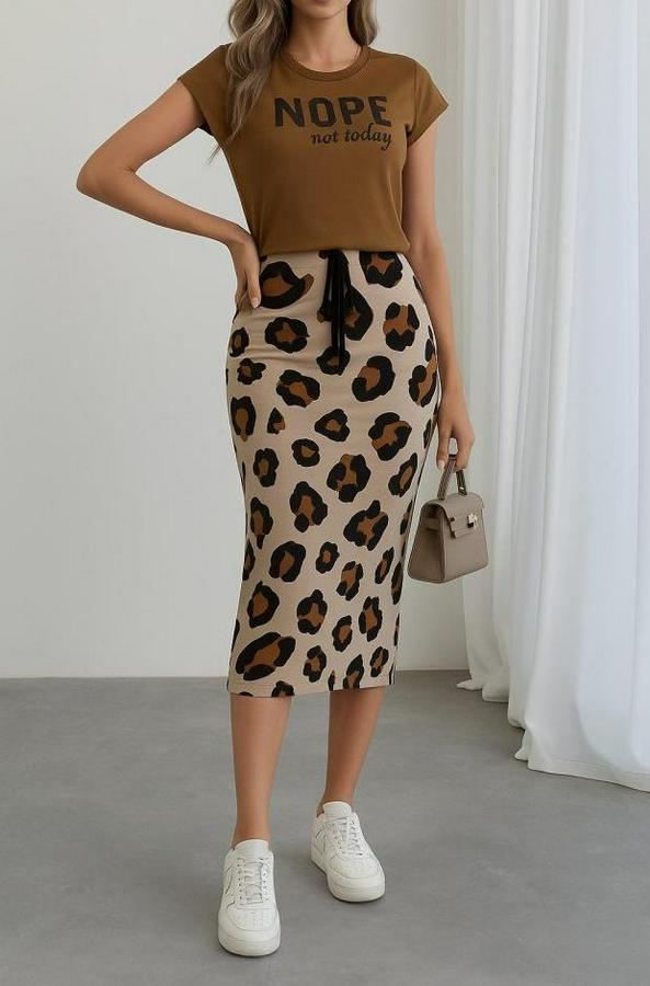 Kısa Kollu Bisiklet Yaka Viskon Bluz Desenli Dalgıç Etek Ikili Takım