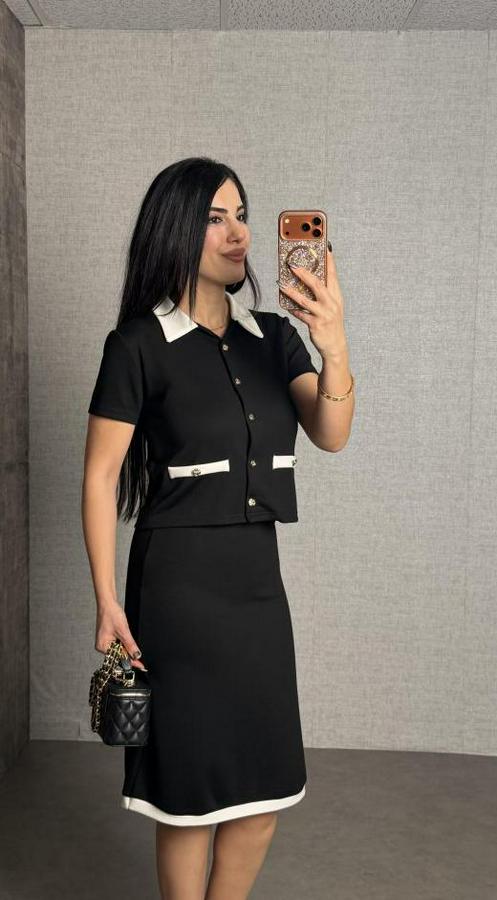 Kısa Kollu Cep Ve Düğme Detay Ceket Ve Diz Üstü Etek Ikili Takım