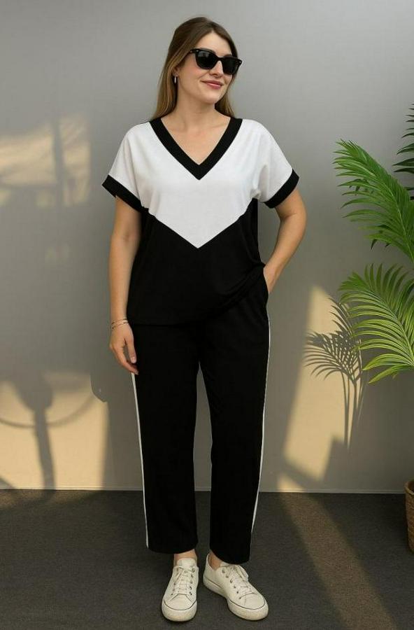 Kısa Kollu V Yaka Siyah Beyaz Renkli Viskon Iki Iplik Kumaş Eşofman Takımı